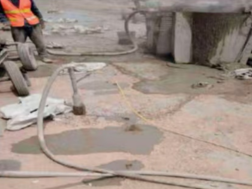 寿阳水泥混凝土路面板底注浆技术 路面脱空注浆整治方案