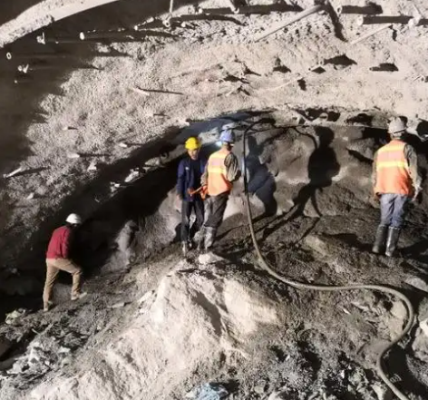 寿阳拱顶带模注浆料的施工流程及注意事项